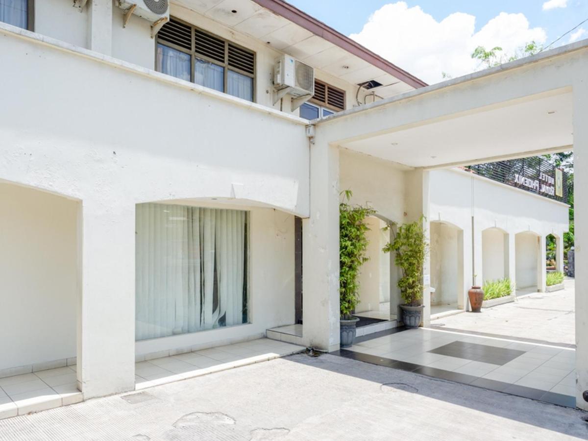 Reddoorz At Jalan Sriwijaya Semarang Hotel Exterior photo