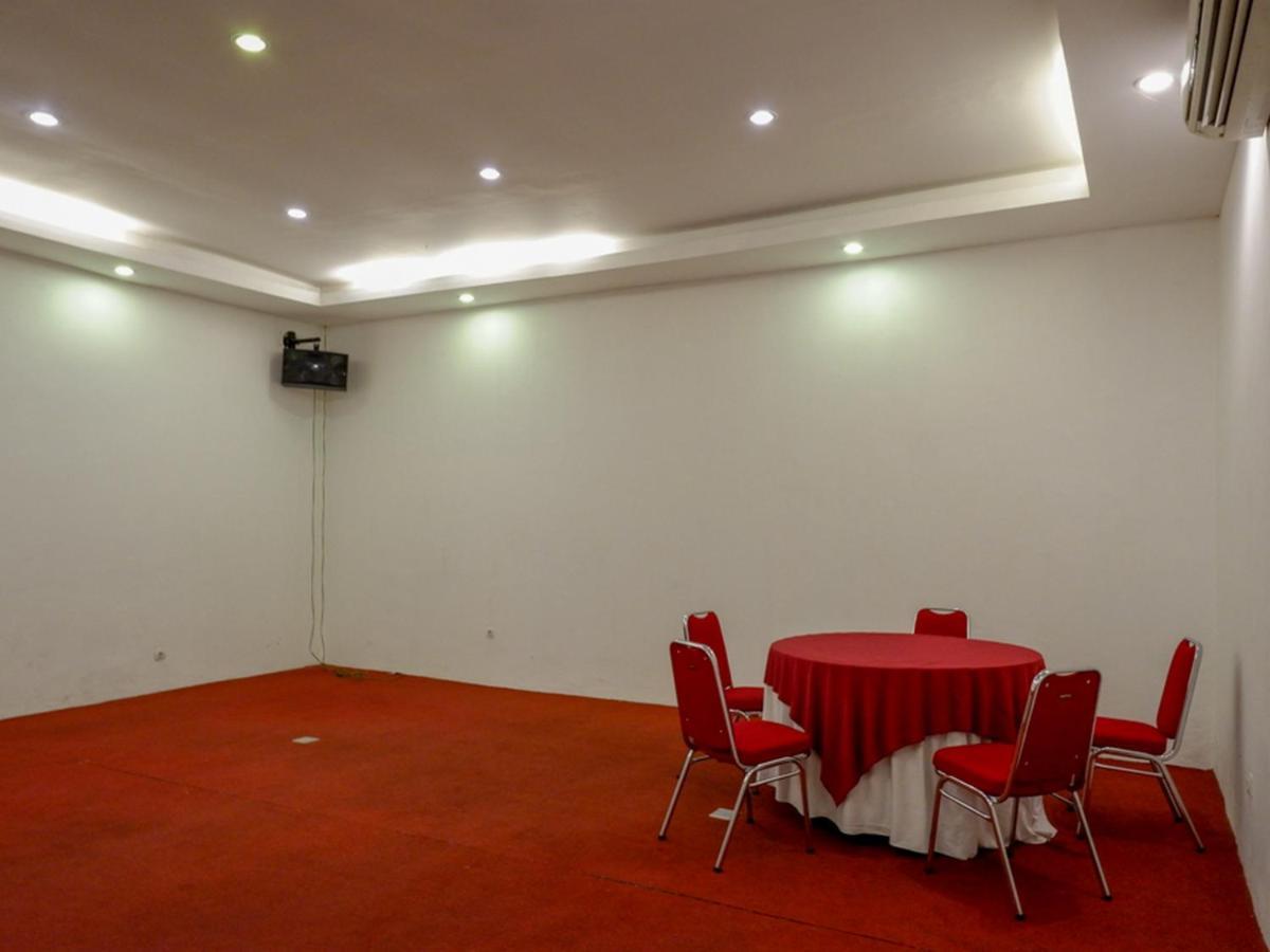 Reddoorz At Jalan Sriwijaya Semarang Hotel Exterior photo