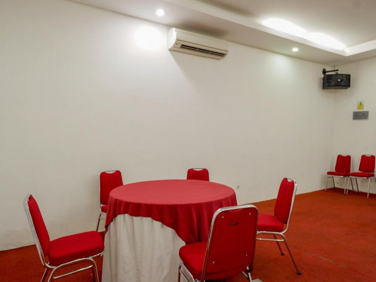 Reddoorz At Jalan Sriwijaya Semarang Hotel Exterior photo